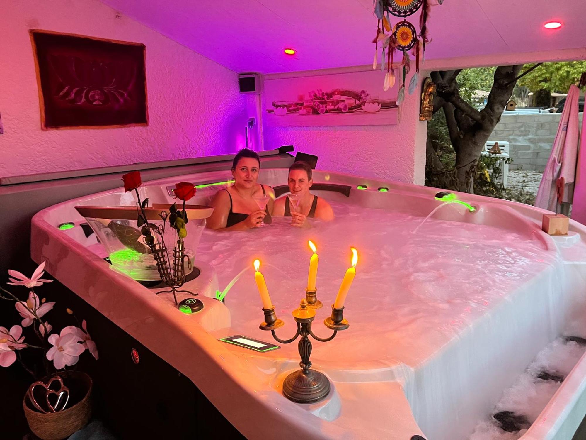 Bastide Du Bonheur Saint Donat Bed and Breakfast Gréoux-les-Bains Buitenkant foto