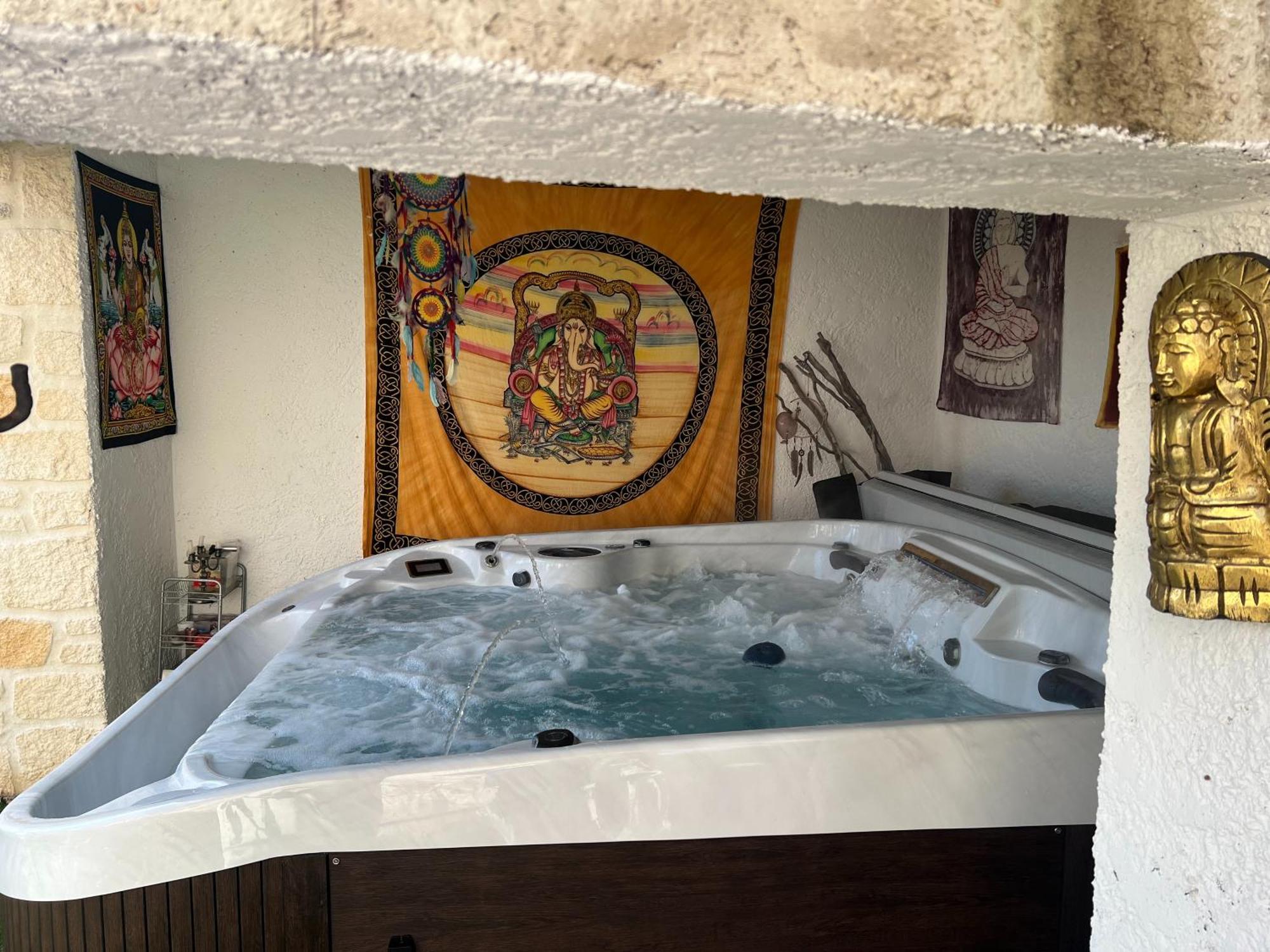 Bastide Du Bonheur Saint Donat Bed and Breakfast Gréoux-les-Bains Buitenkant foto